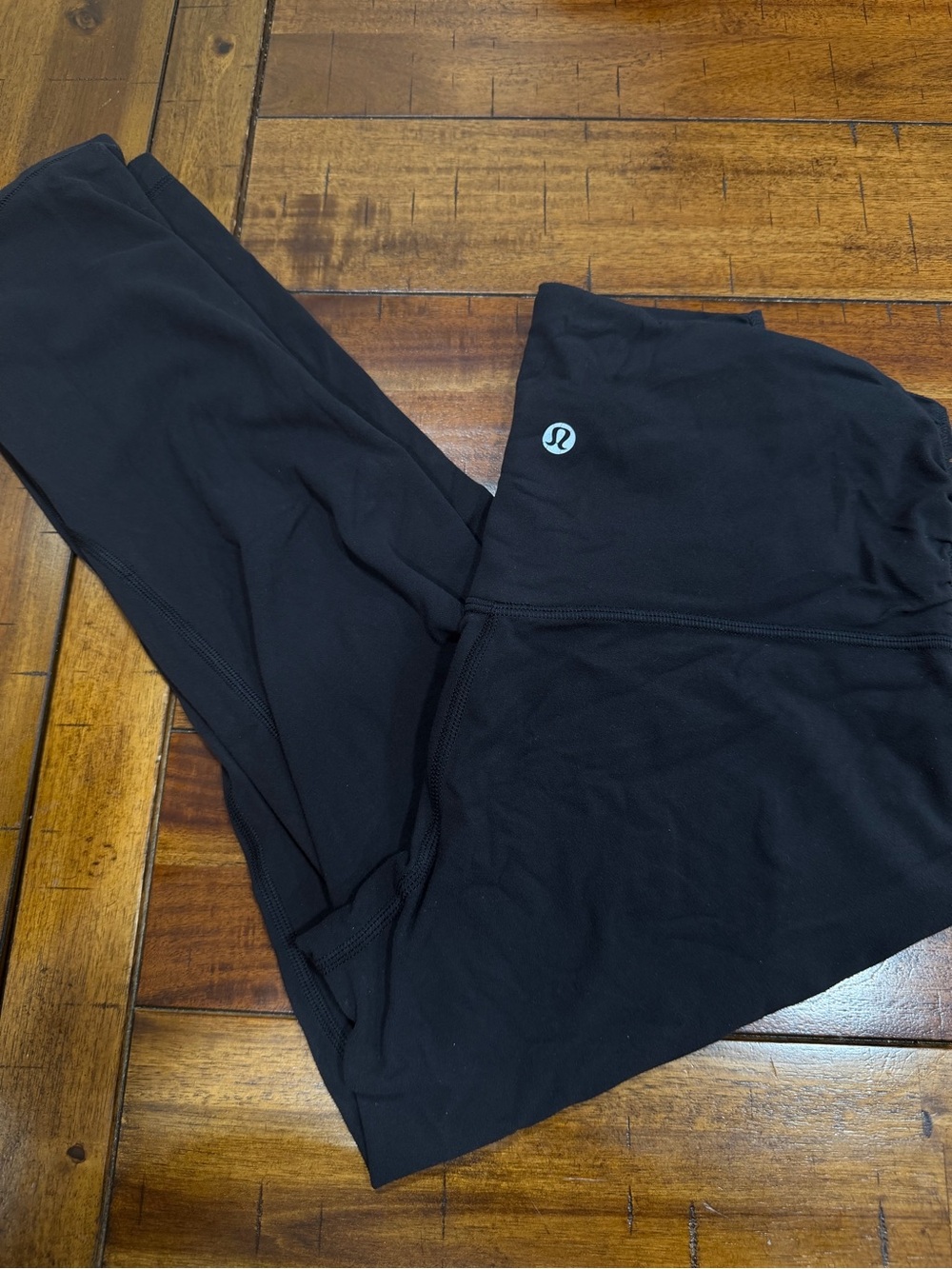 Align HR Crop 21"
Cross Waist